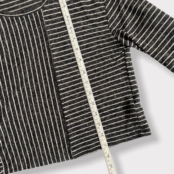 TopShop Grey Striped Cropped Top Size 2 - Picture 6 of 6